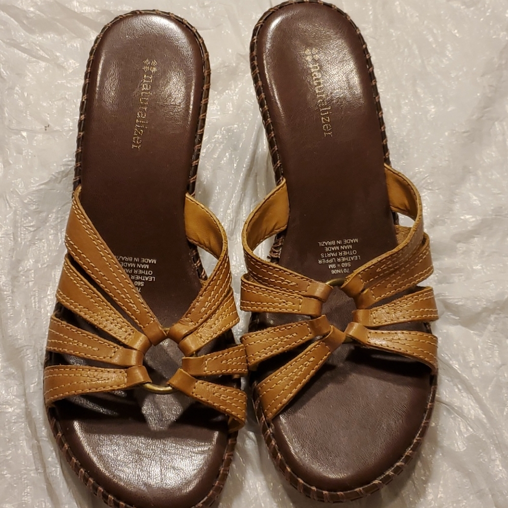 Naturalizer Size 9 - Picture 2 of 7